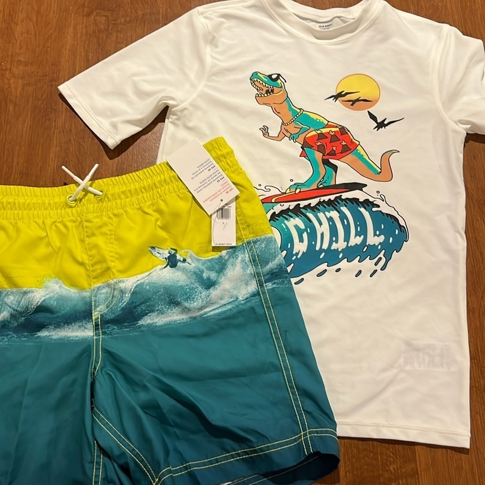 NWT Old Navy Boys Rashguard and Matching Swim Trunks Size Large10-12.